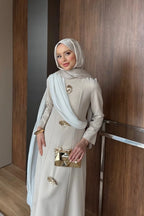 Bej Asimetrik Drape ve Gold Broş Detaylı Elbise