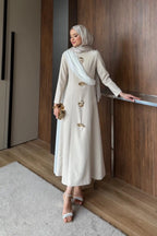 Bej Asimetrik Drape ve Gold Broş Detaylı Elbise