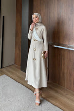 Bej Asimetrik Drape ve Gold Broş Detaylı Elbise
