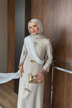 Bej Asimetrik Drape ve Gold Broş Detaylı Elbise