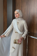 Bej Asimetrik Drape ve Gold Broş Detaylı Elbise