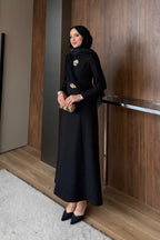 Siyah Asimetrik Drape ve Gold Broş Detaylı Elbise