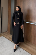 Siyah Asimetrik Drape ve Gold Broş Detaylı Elbise