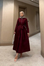 Bordo Fermuar Detaylı Kuşaklı Elbise