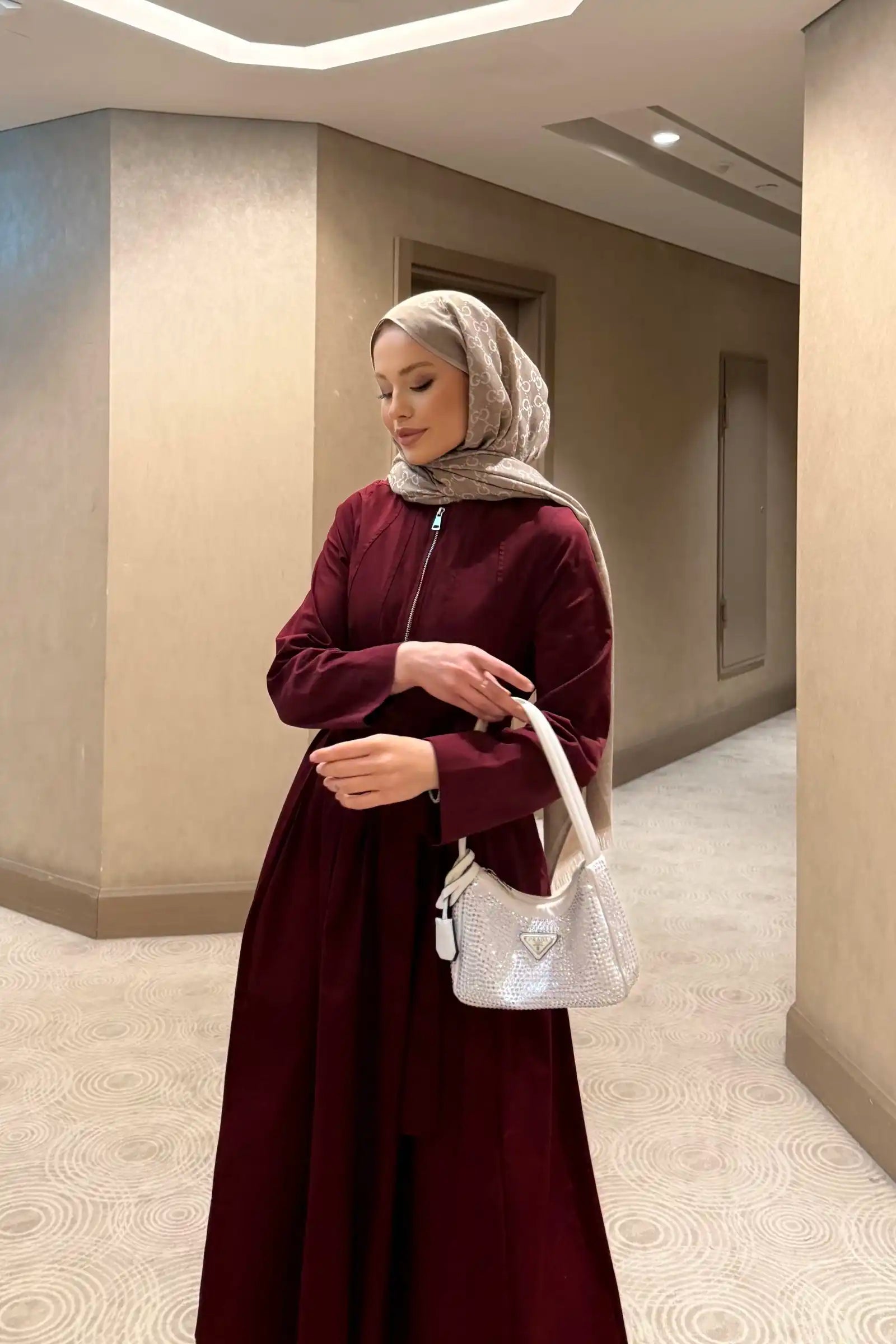 Bordo Fermuar Detaylı Kuşaklı Elbise