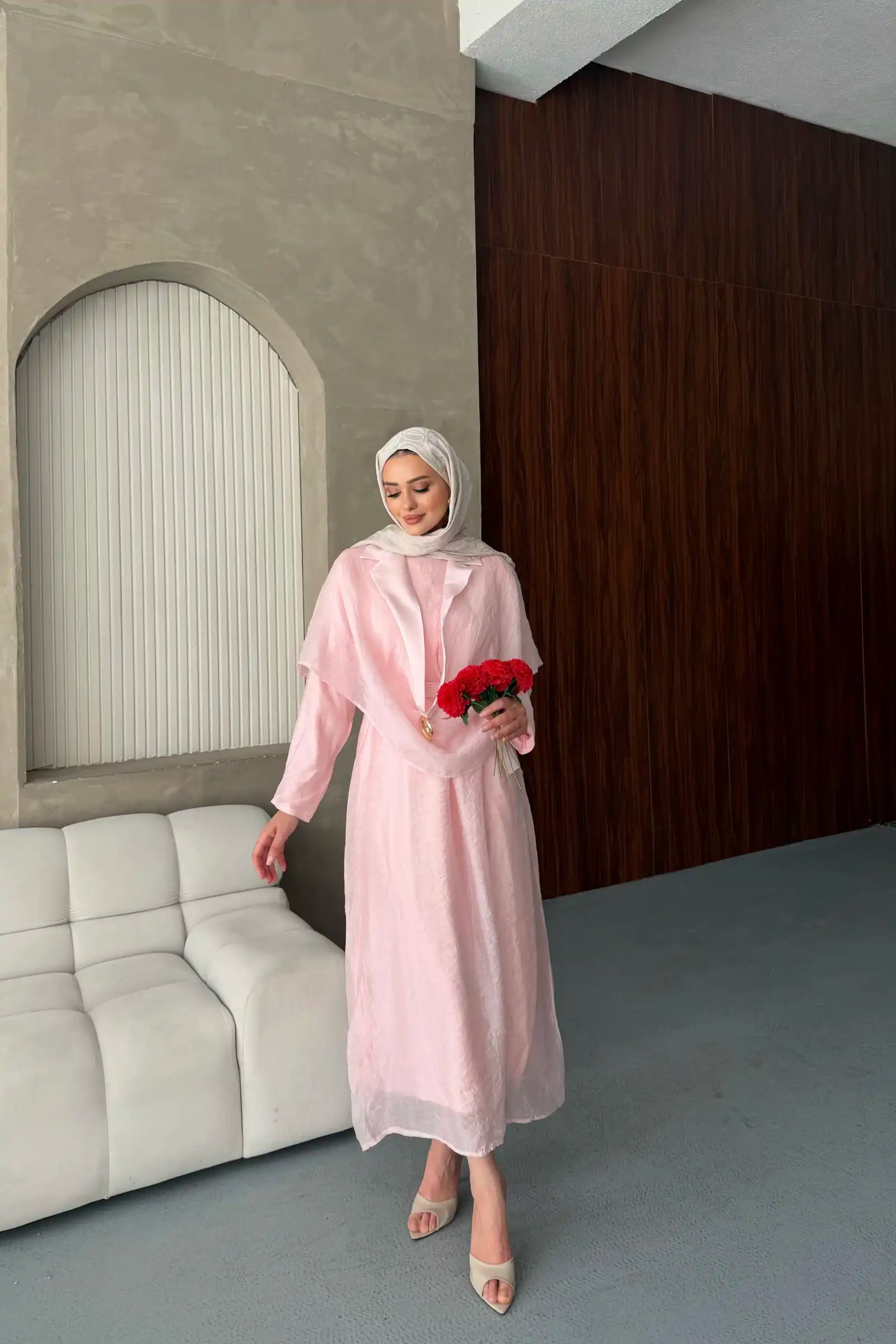 Pembe Gold Halka Detaylı Drapeli Vual Elbise Ürün ana görseli