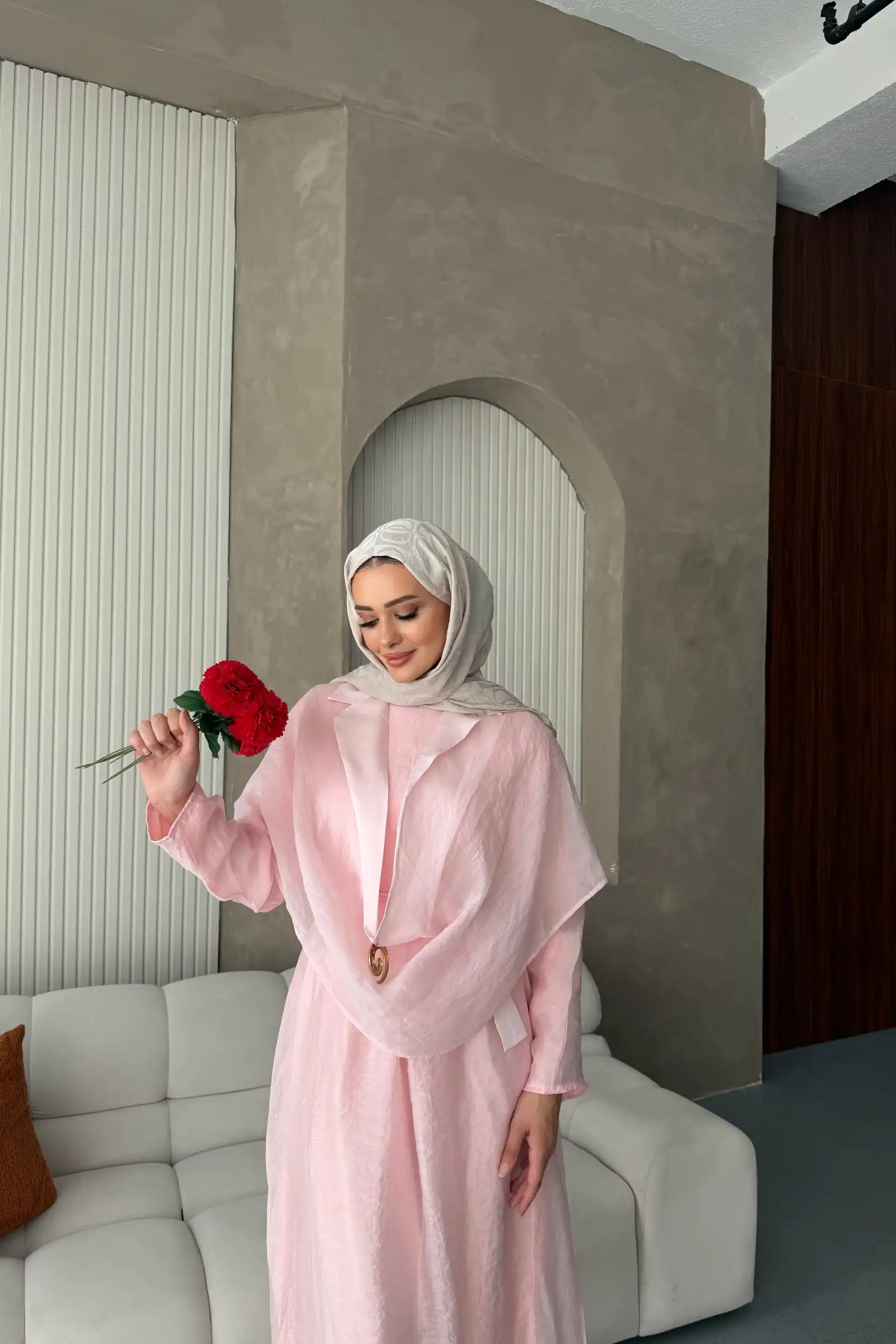 Pembe Gold Halka Detaylı Drapeli Vual Elbise