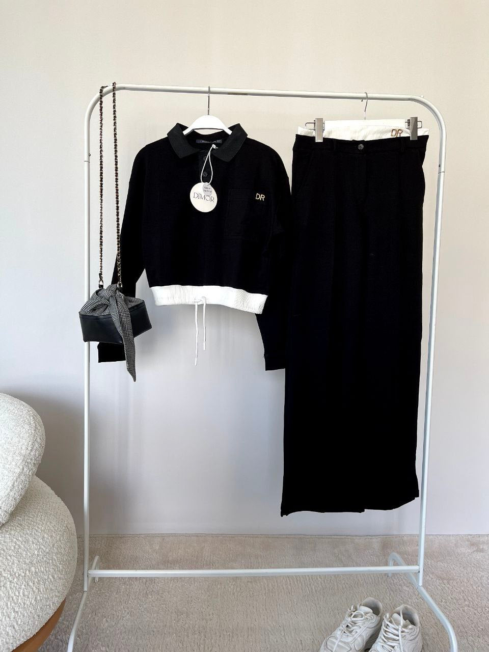 Locco Garnili Nakışlı Takım Ürün ikincil görseli