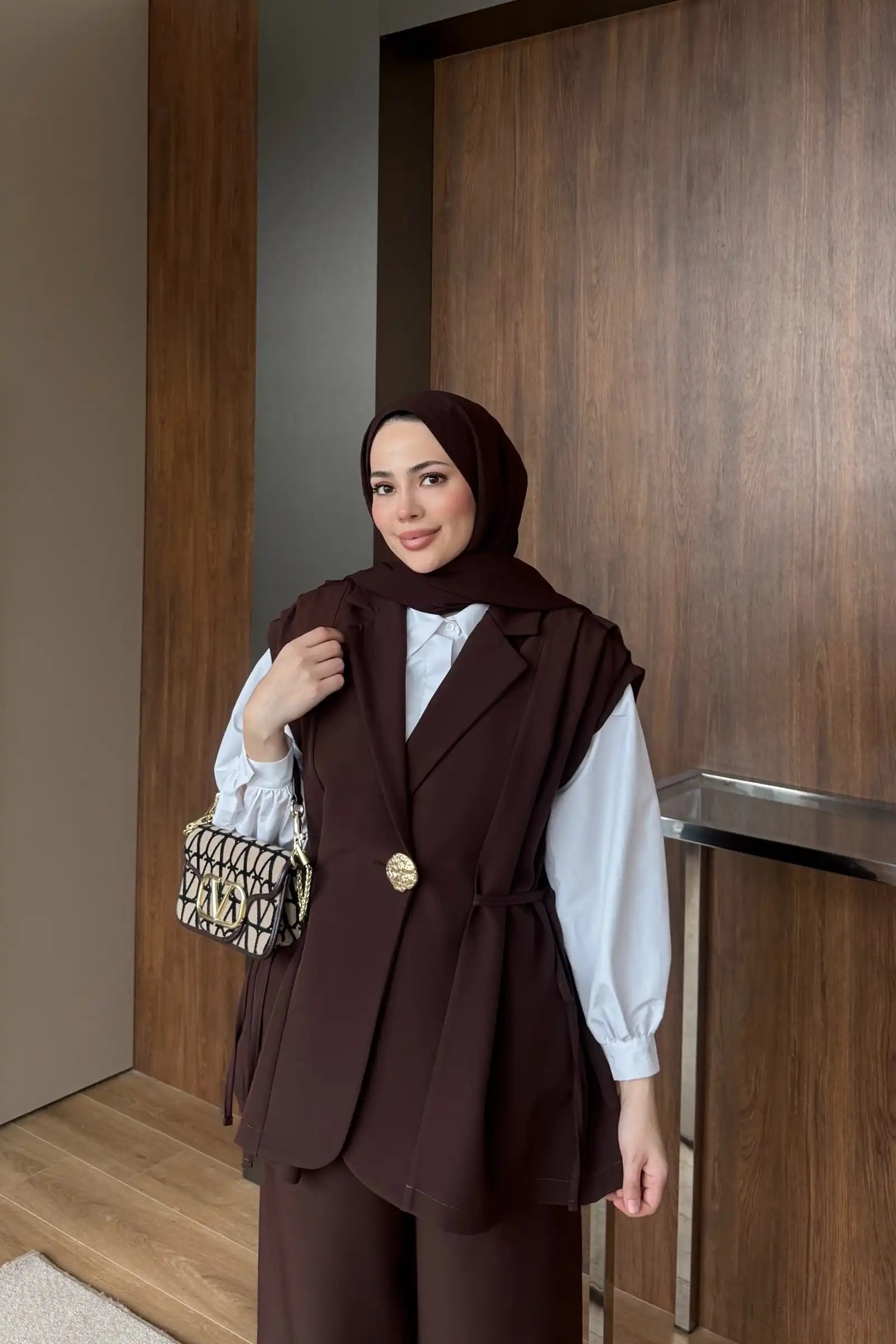 Kahverengi Yandan Bağcıklı Gold Düğme Detaylı İkili Takım Ürün ana görseli
