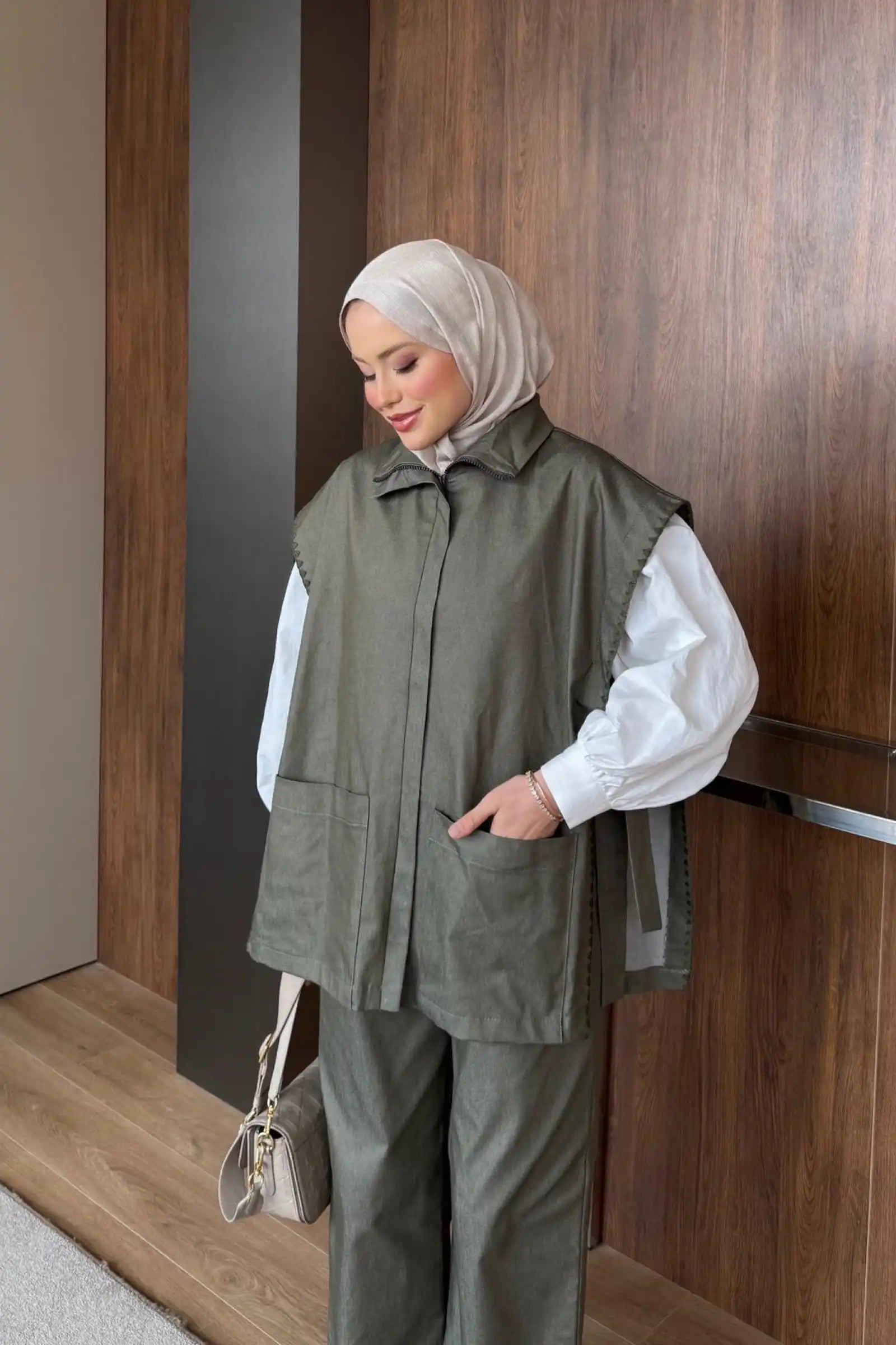 Haki Fermuar Detaylı Zikzak Nakışlı Denim İkili Takım