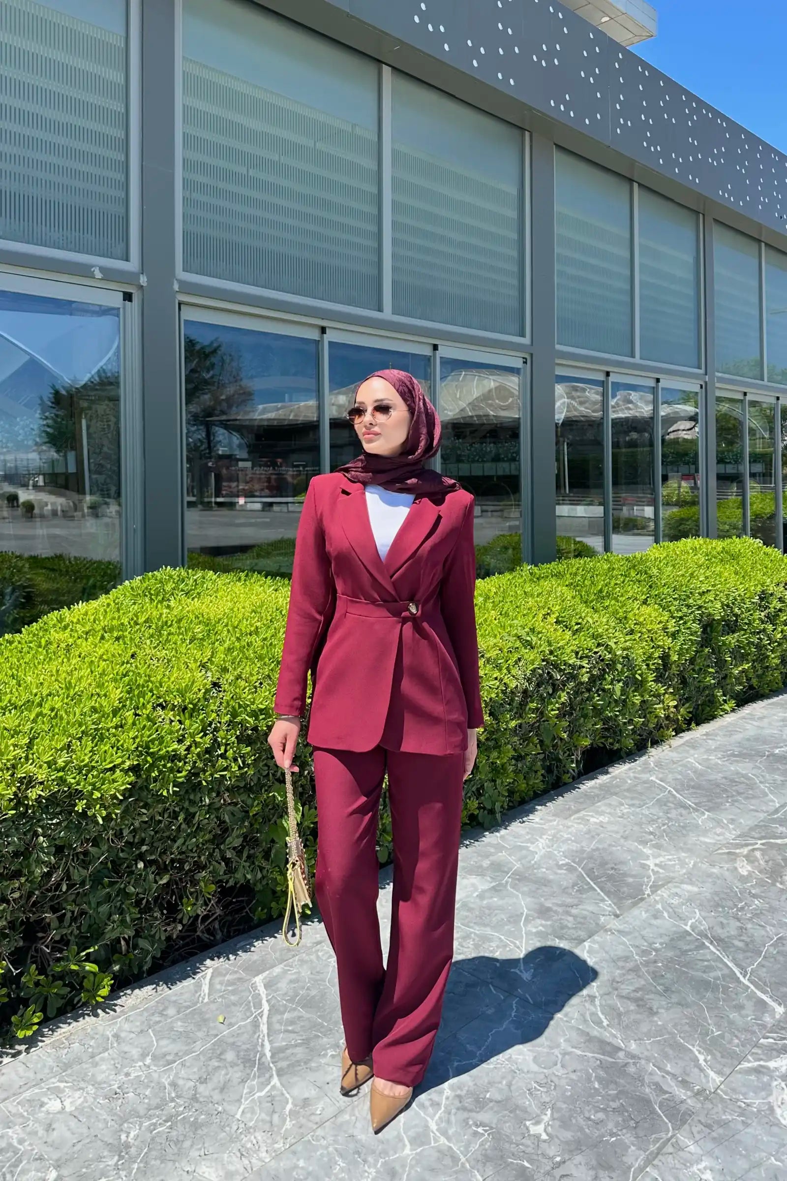 Bordo Asimetrik Kemer Detaylı Blazer Takım