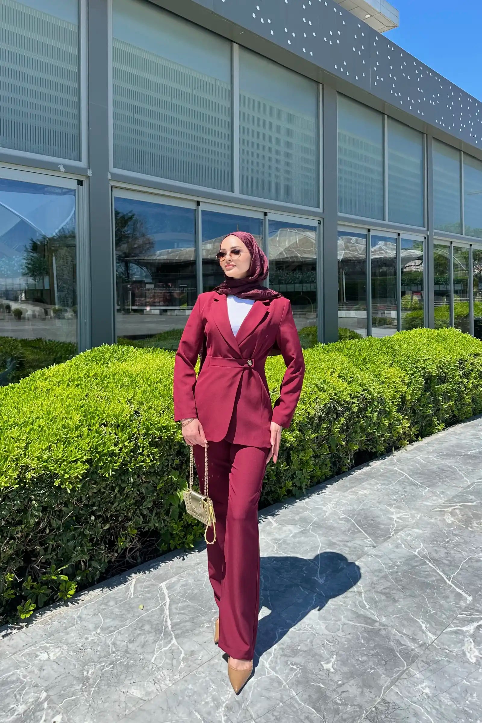Bordo Asimetrik Kemer Detaylı Blazer Takım