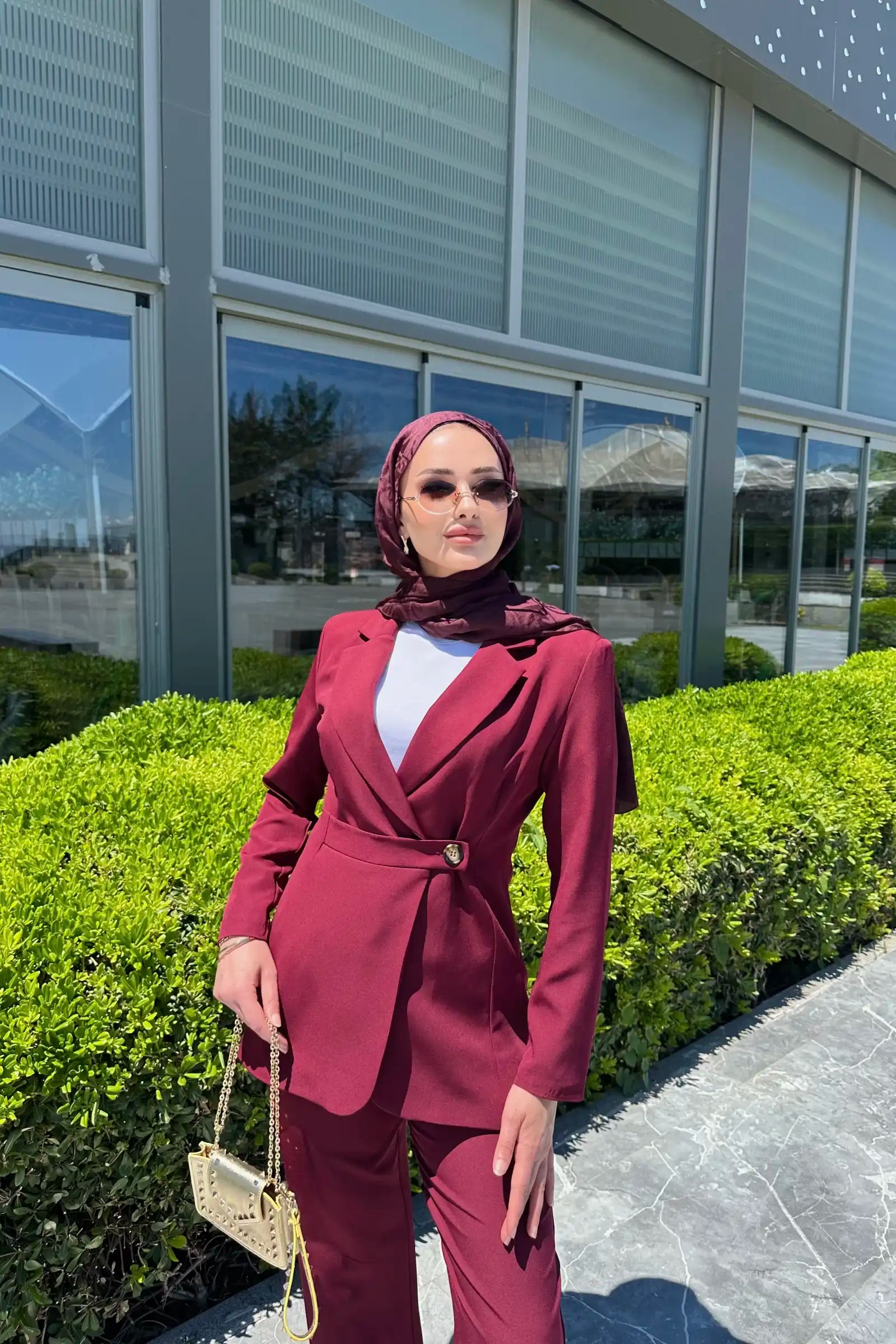 Bordo Asimetrik Kemer Detaylı Blazer Takım