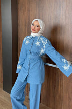 Mavi Çiçek Nakışlı Kuşaklı Denim İkili Takım