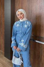 Mavi Çiçek Nakışlı Kuşaklı Denim İkili Takım