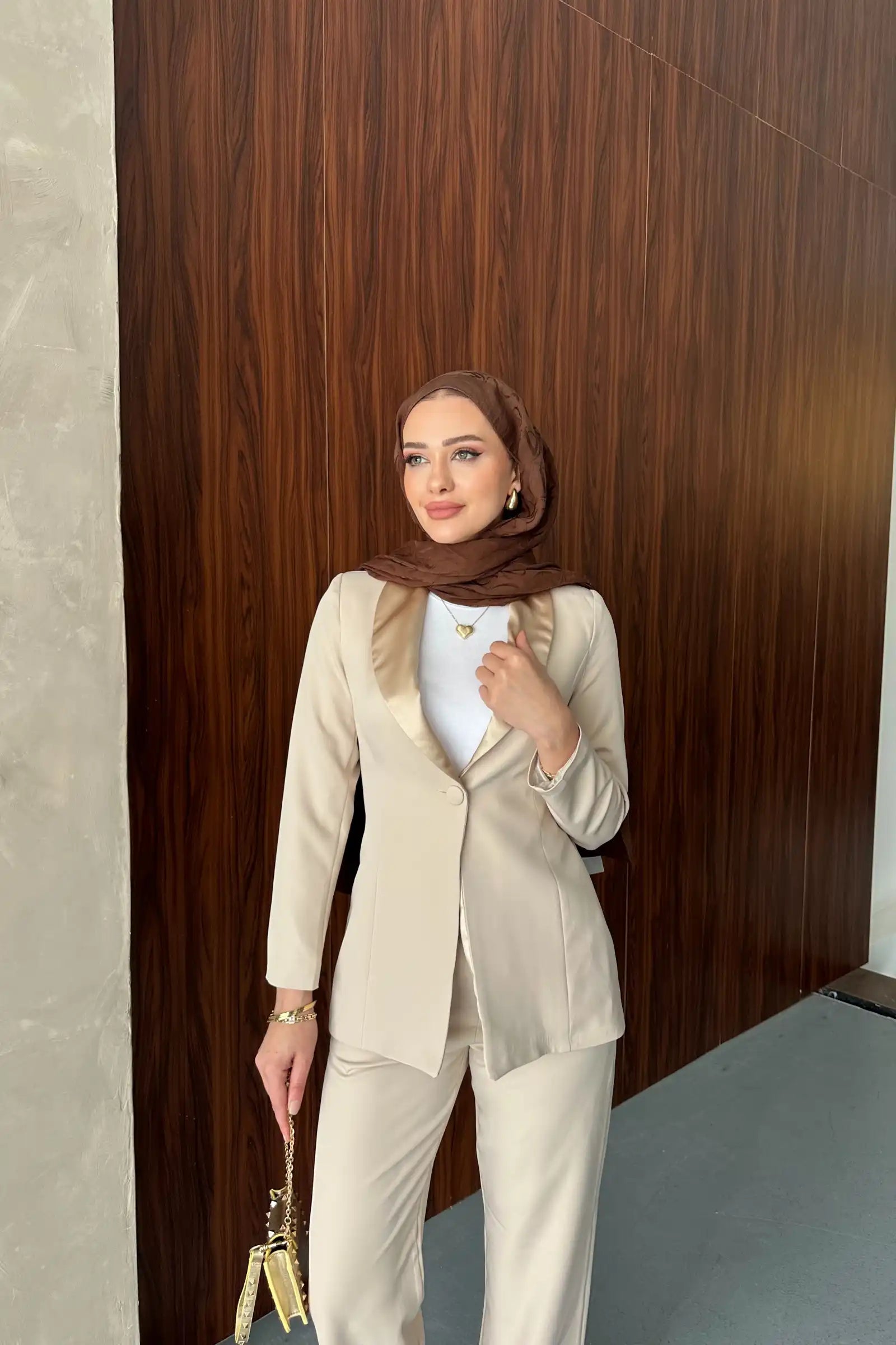 Bej Saten Şal Yakalı Blazer Pantolon Takımı