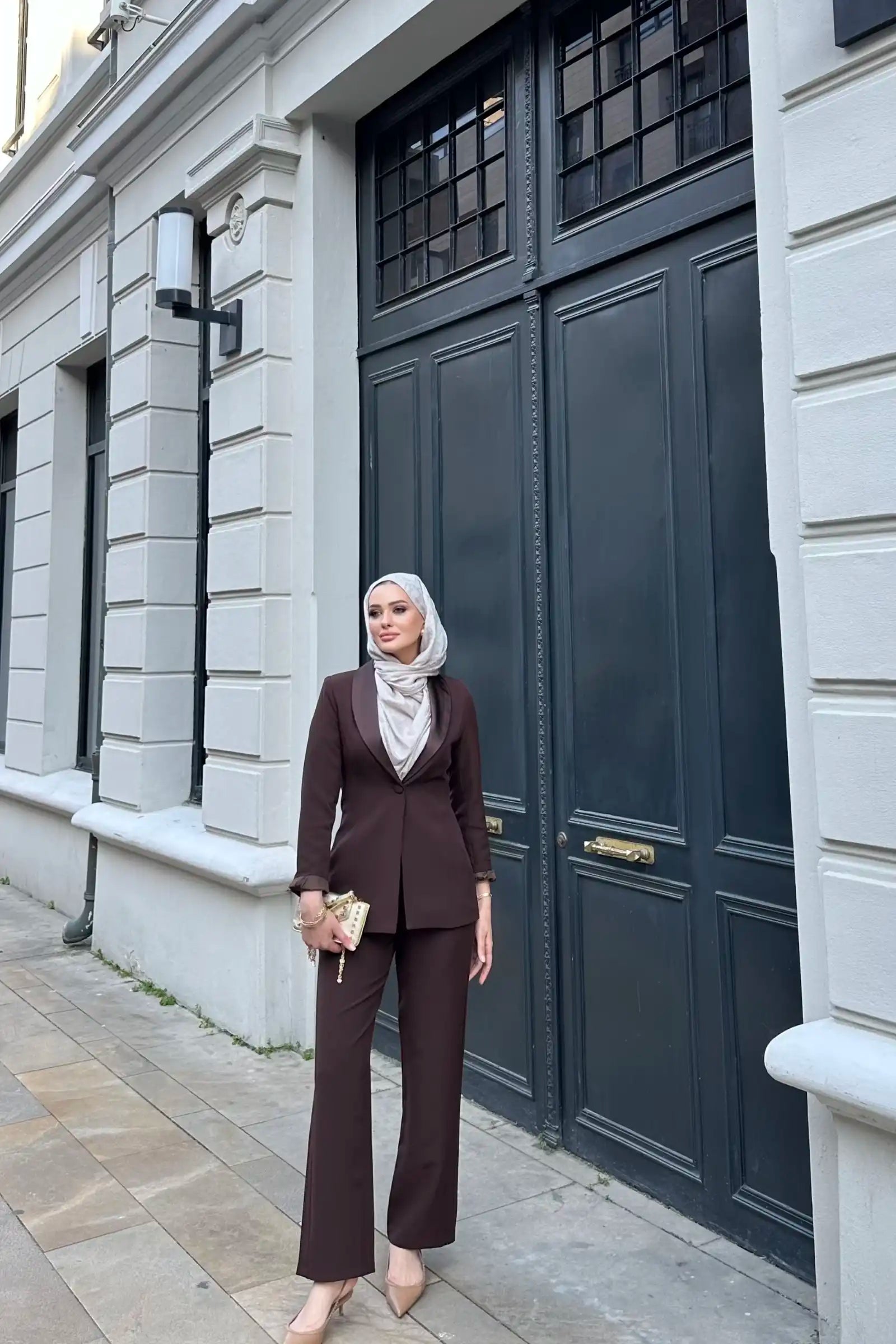 Kahverengi Saten Şal Yakalı Blazer Pantolon Takımı Ürün ikincil görseli