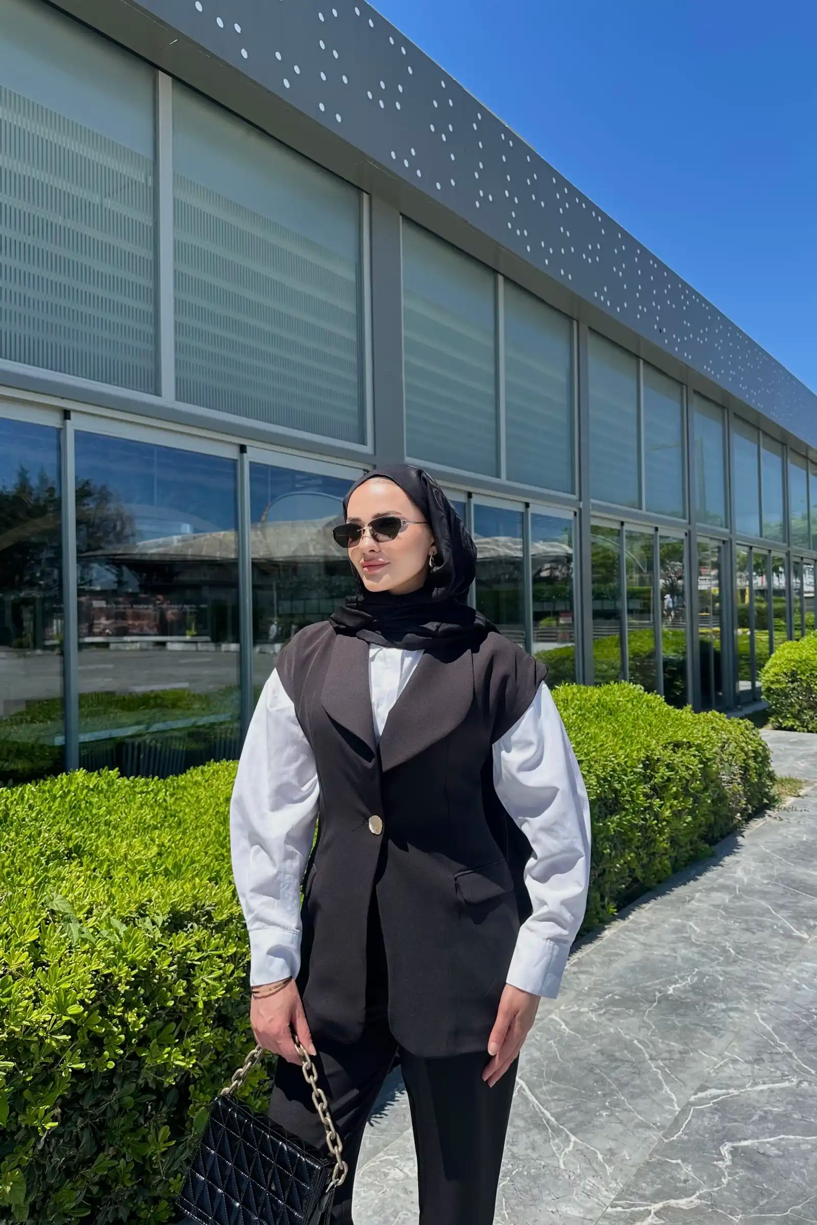 Siyah Tek Düğmeli Kruvaze Yelek Pantolon Takımı