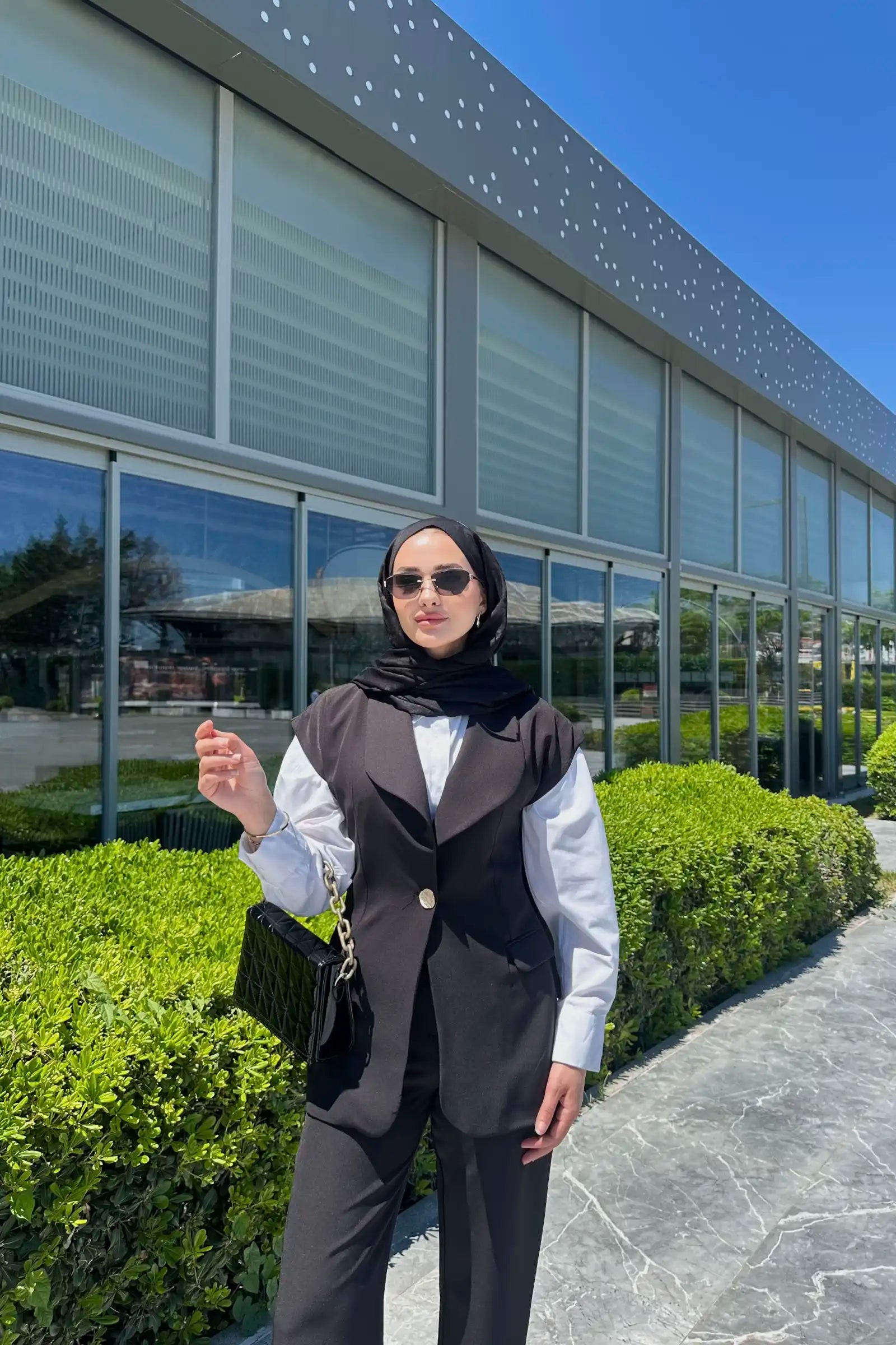 Siyah Tek Düğmeli Kruvaze Yelek Pantolon Takımı