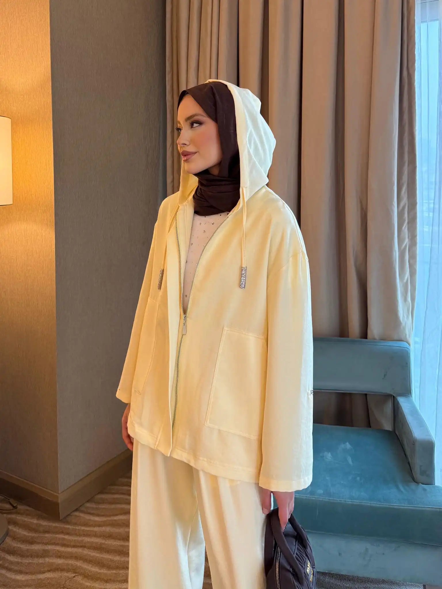 Taş Detaylı Üçlü Spor Takım - Sarı