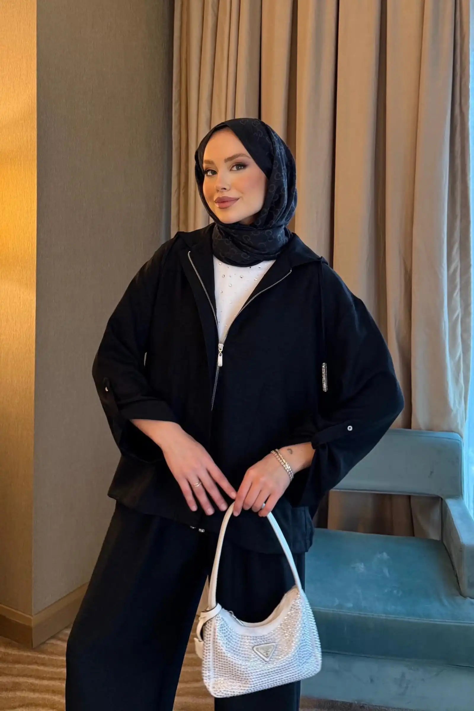 Taş Detaylı Üçlü Spor Takım - Siyah